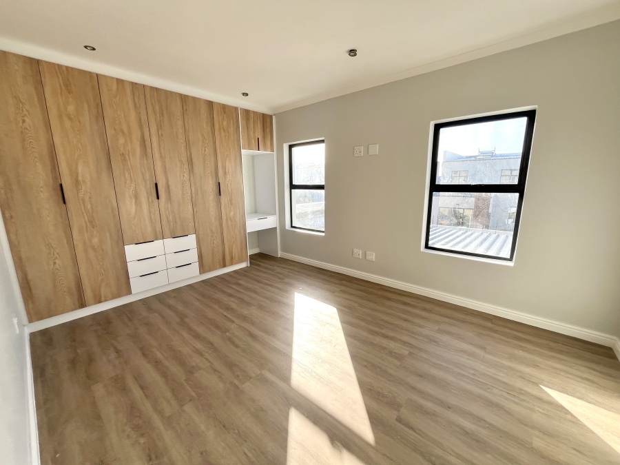 To Let 4 Bedroom Property for Rent in Sandown Western Cape